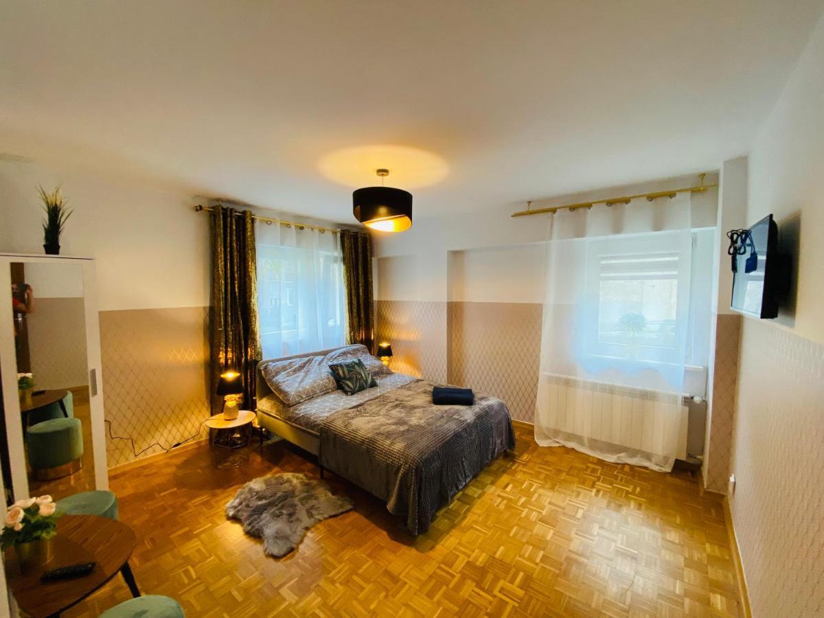 Clicktheflat Solidarnosci City Center Apart Rooms Varsóvia Exterior foto
